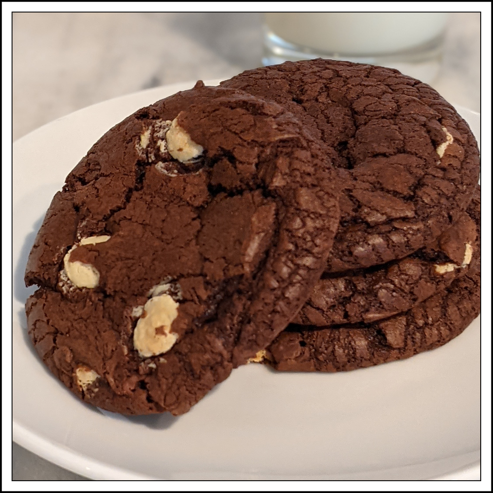 
            
                Load image into Gallery viewer, Joe&amp;#39;s Favourite Cookie
            
        